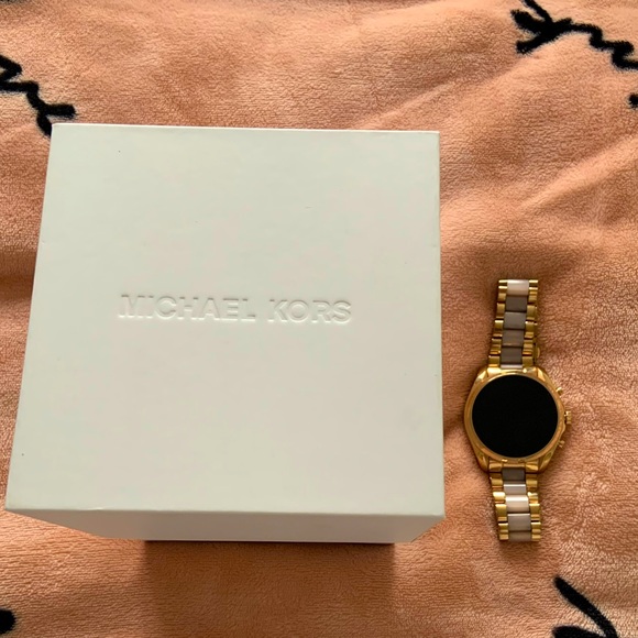 Michael Kors smartwatch - Picture 2 of 4